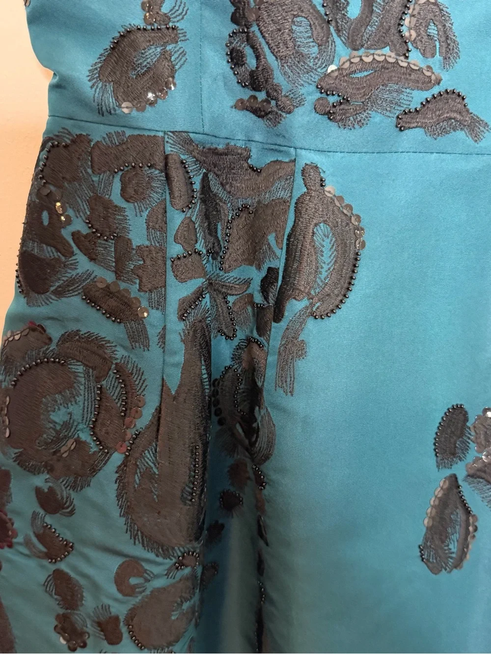 Oscar de la Renta Teal Sleeveless Midi Dress with Black Floral Appliqué - Picture 3 of 12